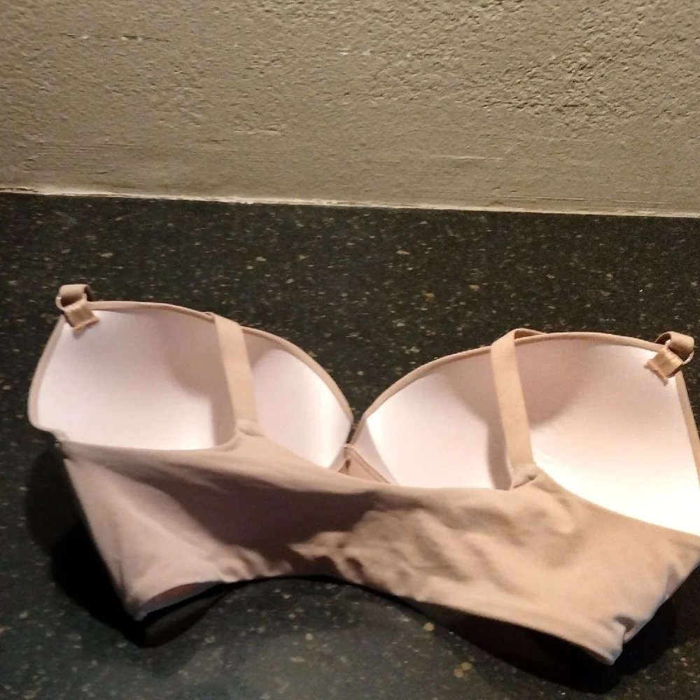 BNWT Victoria's Secret Tan Adaptive Bra - Picture 9 of 10
